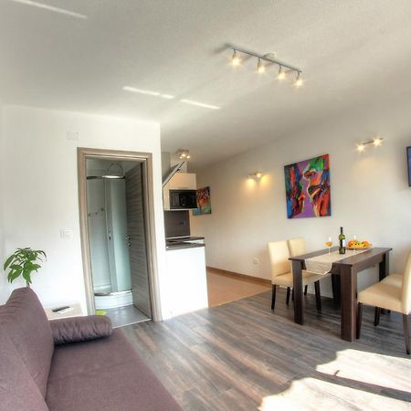 Apartments Nebuloza Rovinj Exterior photo