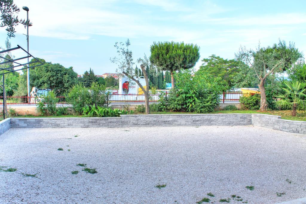 Apartments Nebuloza Rovinj Exterior photo