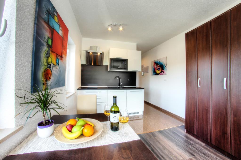 Apartments Nebuloza Rovinj Exterior photo